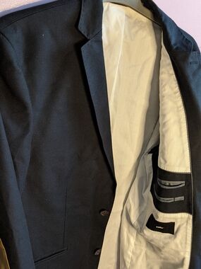 Men's Black Blazer with Light Lining - Classic Cut